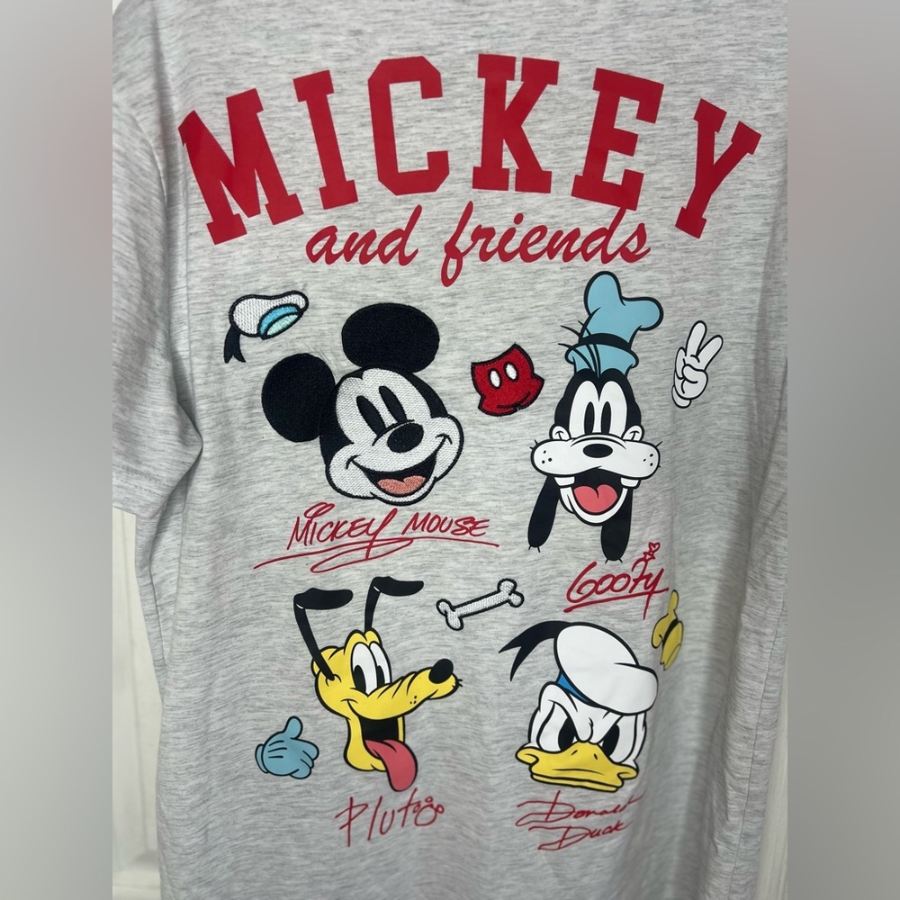 DISNEY Mickey Mouse and Friends Women’s Pocket T-Shirt Small Embroidered - Picture 4 of 8